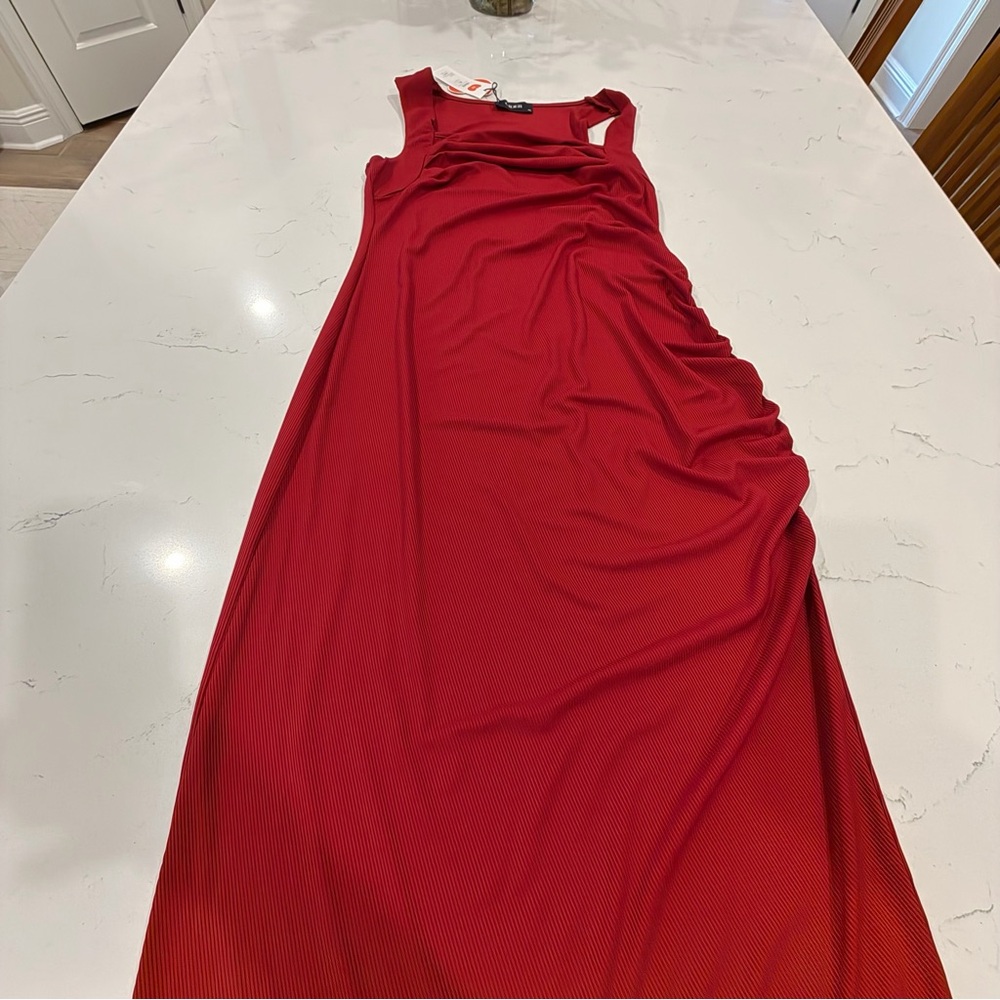 Burgundy red Ruched Square-Neck Maxi Dress - Picture 3 of 6